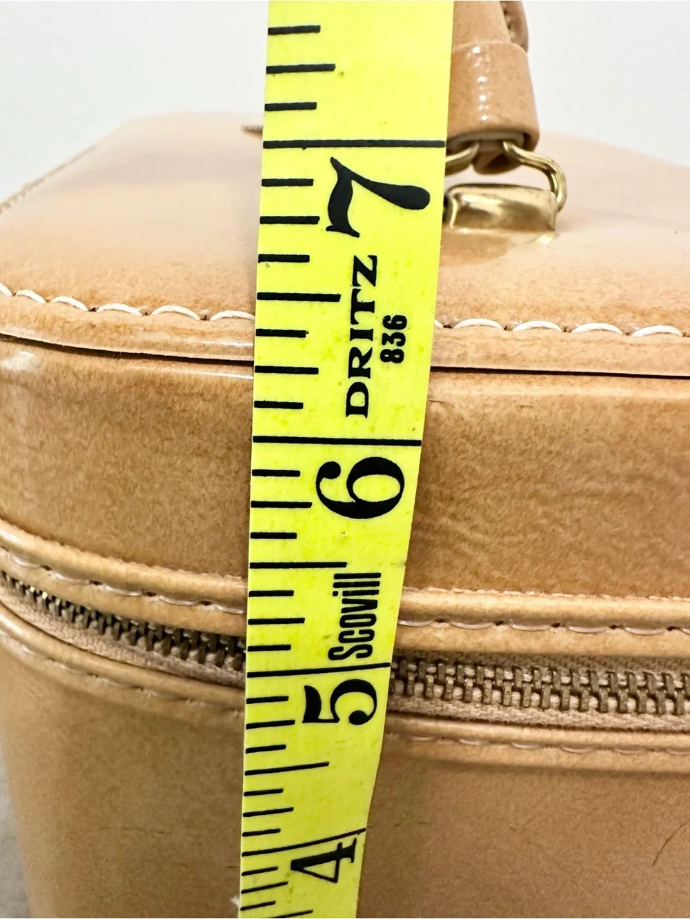 Vintage Style Tan Leatherette Train Case Handbag Mirror Brass Accents 10 x 7 x 6